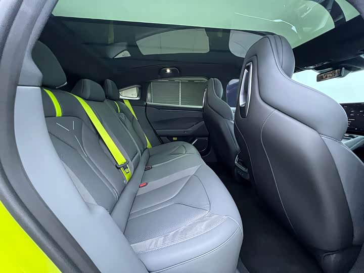 Фото 17 - XPeng P7