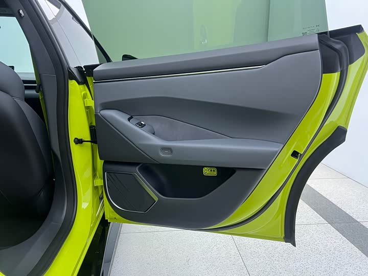 Фото 19 - XPeng P7