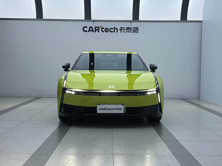 Фото 2 - XPeng P7