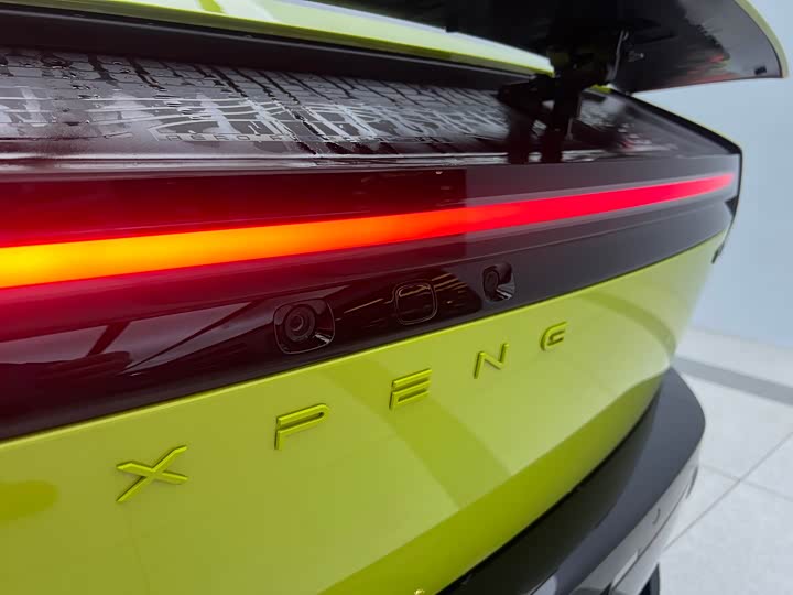 Фото 33 - XPeng P7