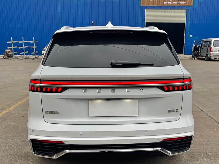 Фото 4 - Geely Monjaro