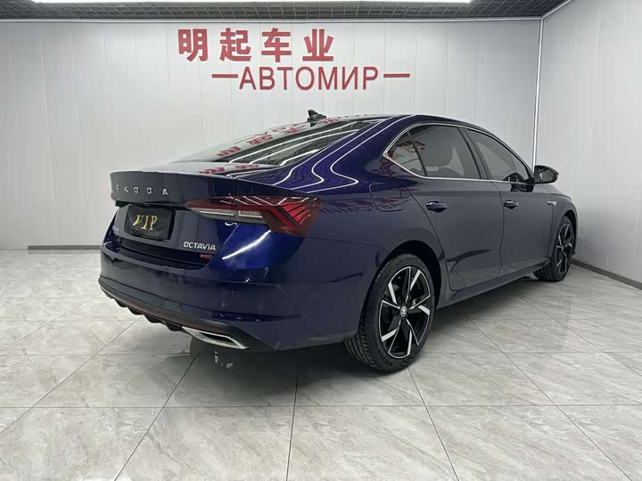 Фото 7 - Skoda Octavia Pro