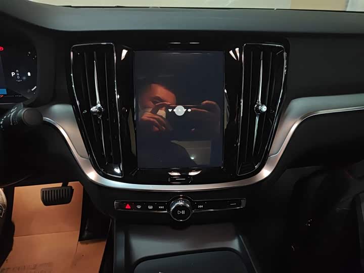 Фото 13 - Volvo S60