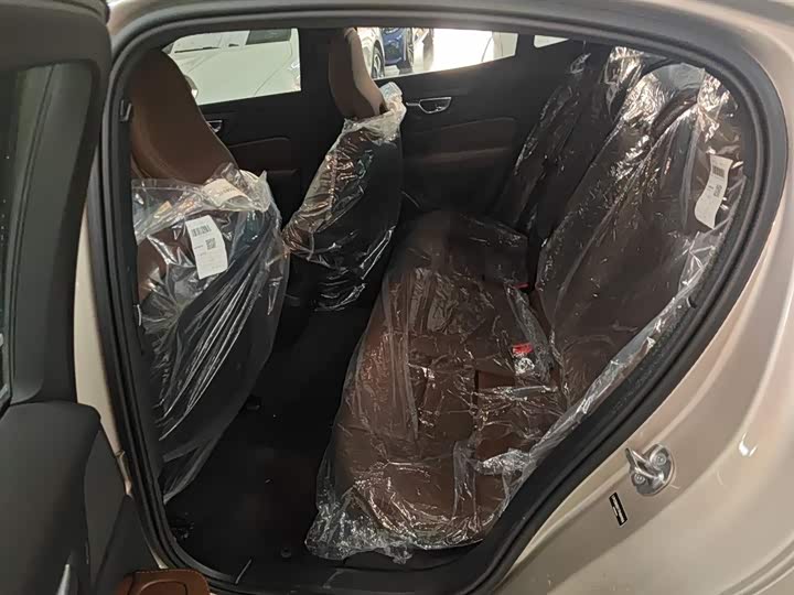 Фото 17 - Volvo S60