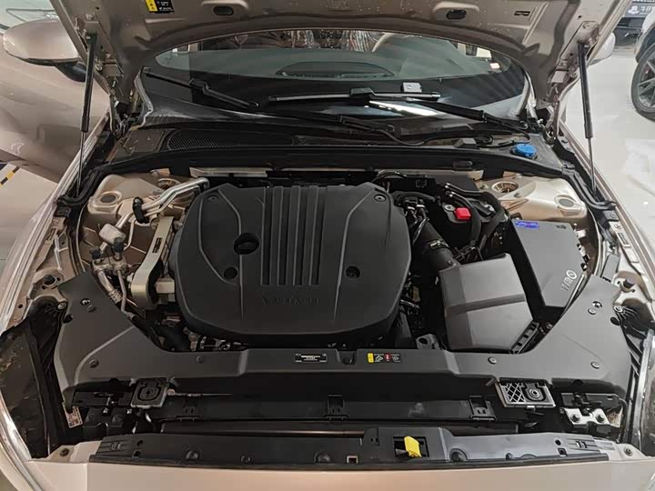 Фото 20 - Volvo S60