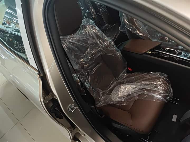 Фото 25 - Volvo S60