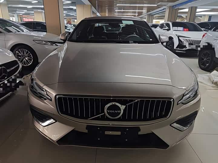 Фото 3 - Volvo S60