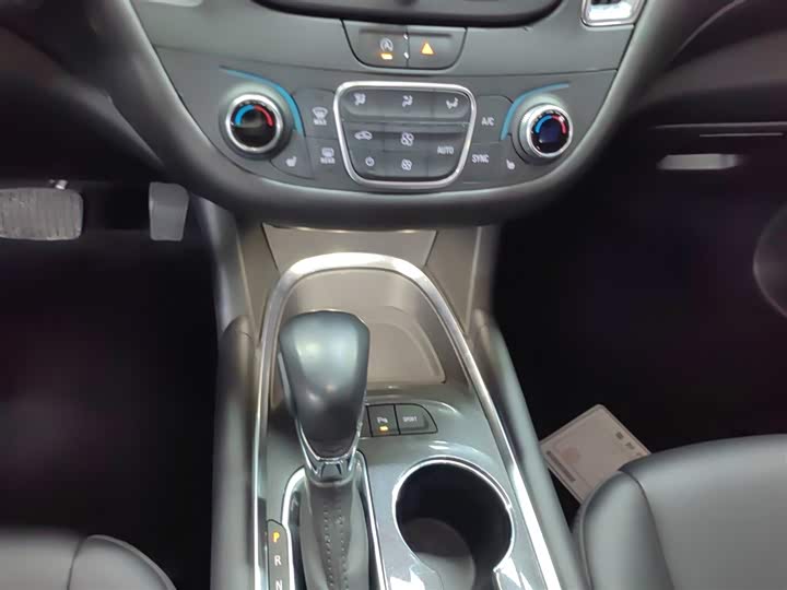 Фото 13 - Chevrolet Malibu XL