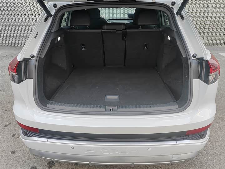 Фото 4 - Audi Q4 e-tron