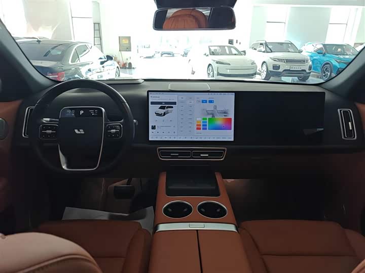 Фото 10 - LiXiang L7