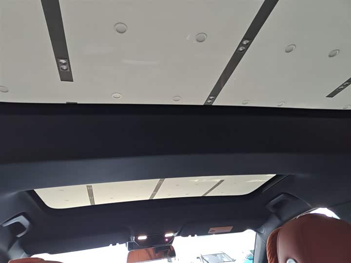 Фото 18 - LiXiang L7