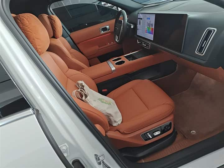 Фото 25 - LiXiang L7