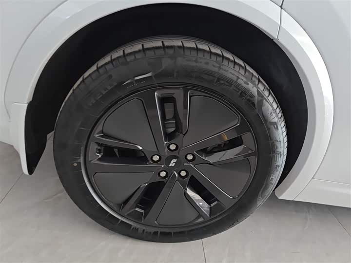 Фото 26 - LiXiang L7