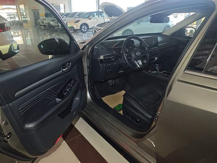 Фото 16 - Nissan Teana