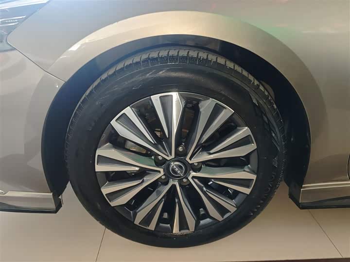 Фото 23 - Nissan Teana