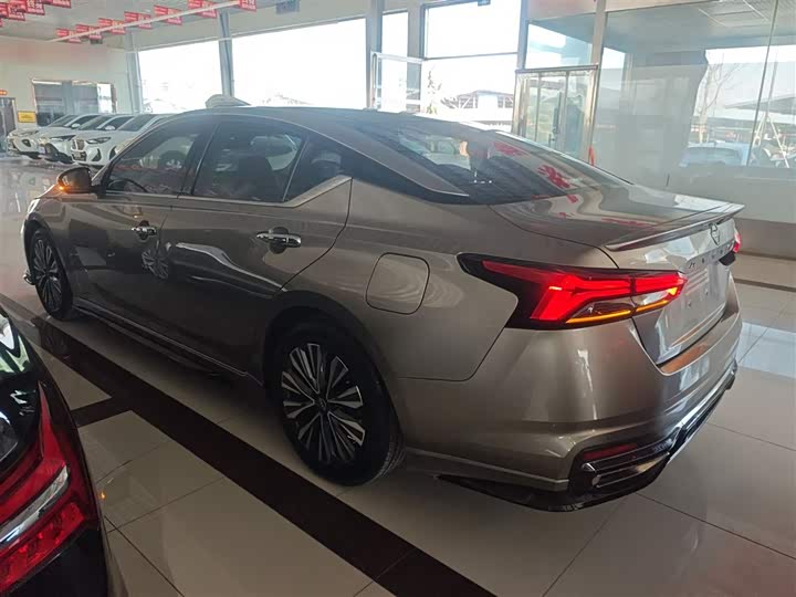 Фото 5 - Nissan Teana