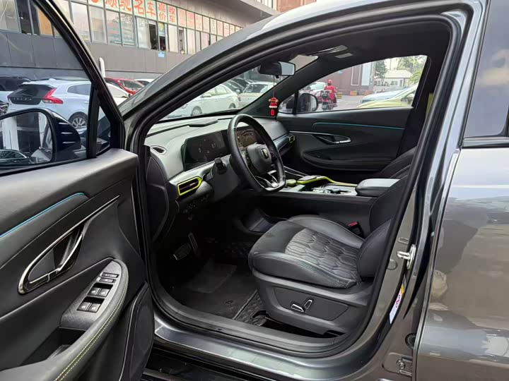 Фото 4 - Changan UNI-T