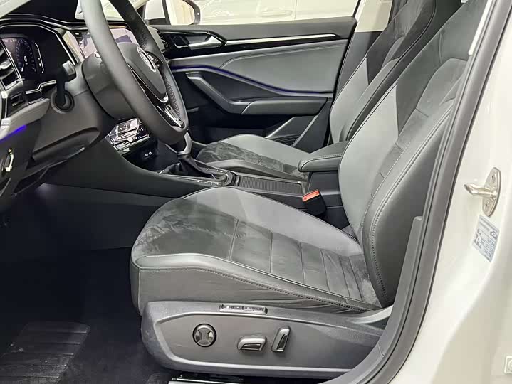 Фото 12 - Volkswagen Sagitar L