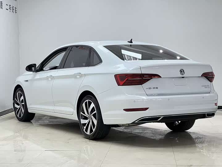 Фото 4 - Volkswagen Sagitar L