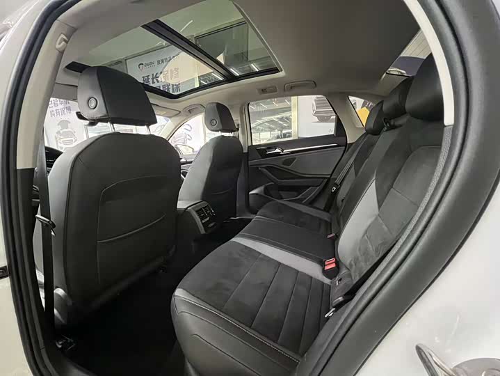 Фото 7 - Volkswagen Sagitar L