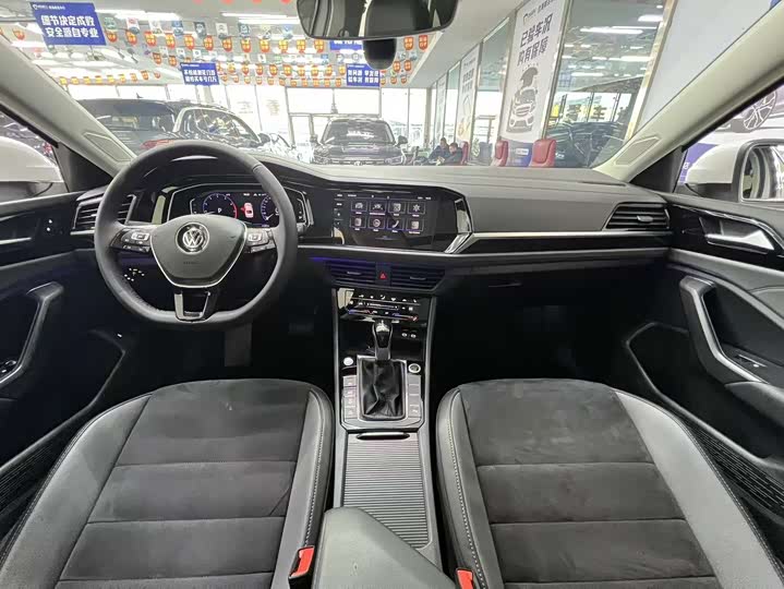 Фото 8 - Volkswagen Sagitar L