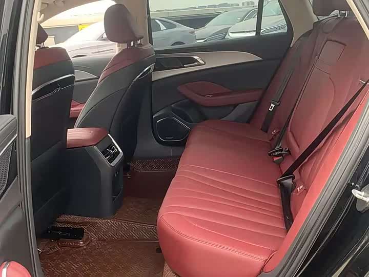 Фото 7 - Hongqi H5