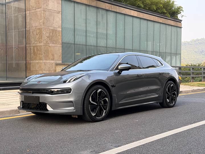 Фото 1 - Zeekr 001