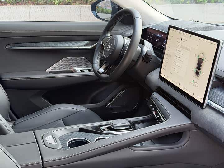 Фото 13 - Zeekr 001