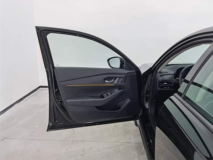 Фото 8 - Honda Accord