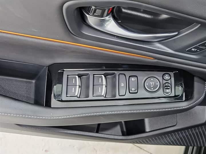 Фото 9 - Honda Accord