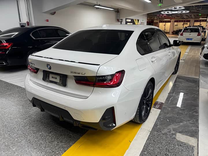 Фото 10 - BMW 3 Series