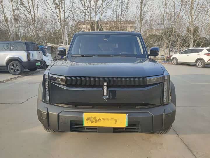 Фото 2 - Chery iCar 03