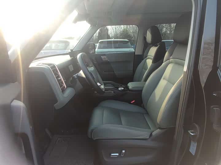 Фото 7 - Chery iCar 03