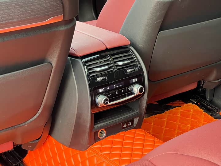 Фото 9 - BMW 5 Series