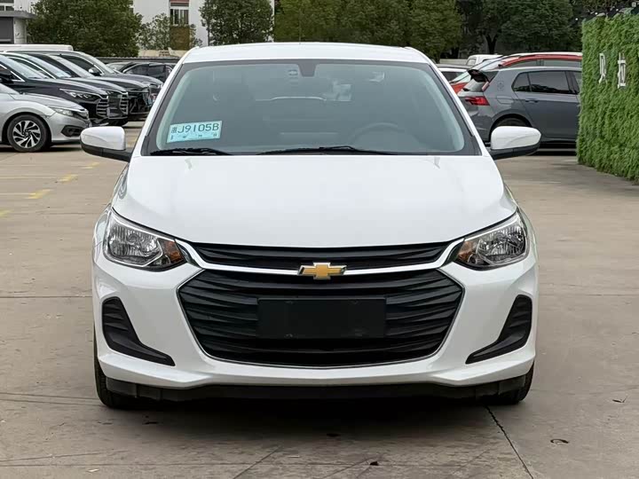 Фото 2 - Chevrolet Onix (Cavalier)