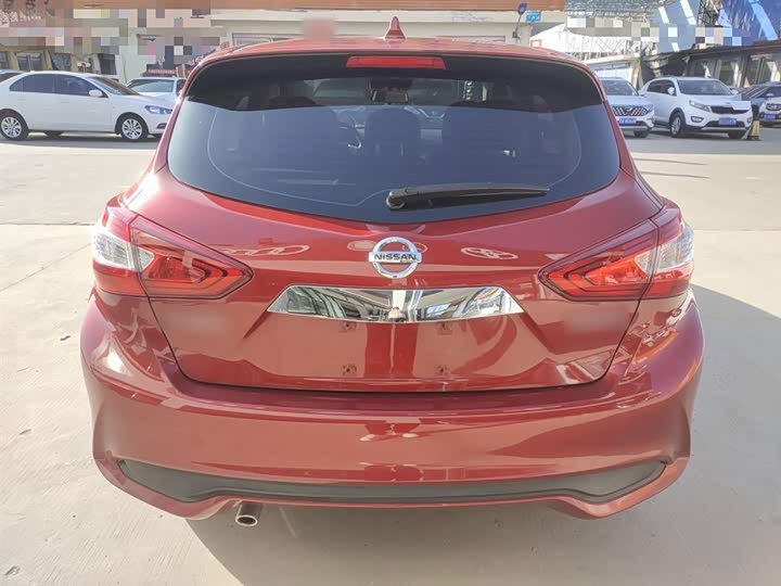 Фото 6 - Nissan Tiida