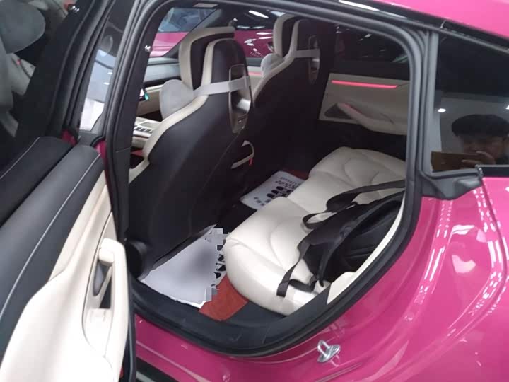 Фото 17 - Xiaomi SU7