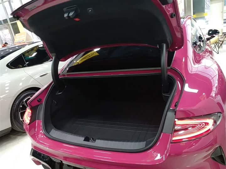 Фото 19 - Xiaomi SU7