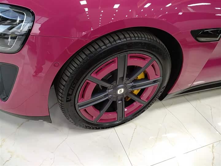 Фото 23 - Xiaomi SU7