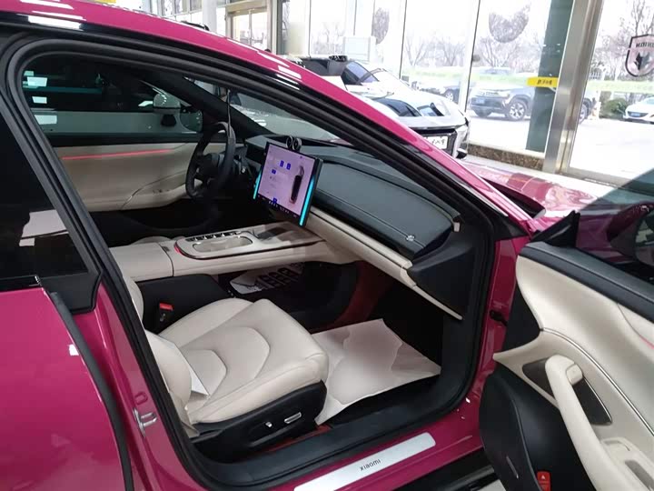 Фото 25 - Xiaomi SU7