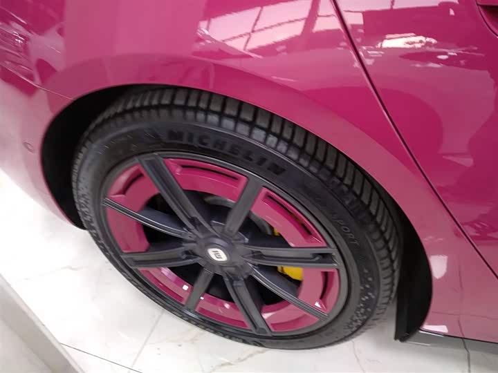 Фото 26 - Xiaomi SU7