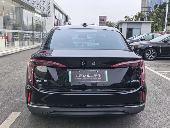 Фото 5 - Hongqi E-QM5