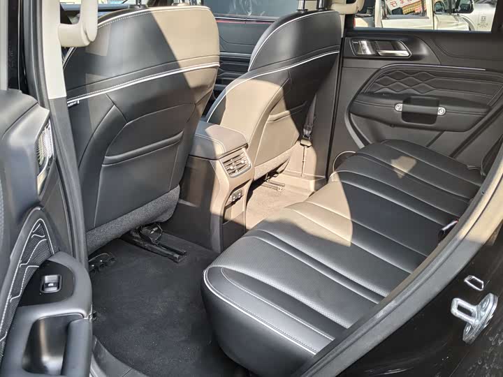 Фото 7 - Tank 300