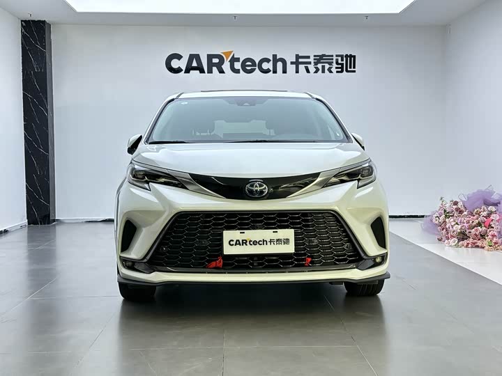 Фото 2 - Toyota Granvia