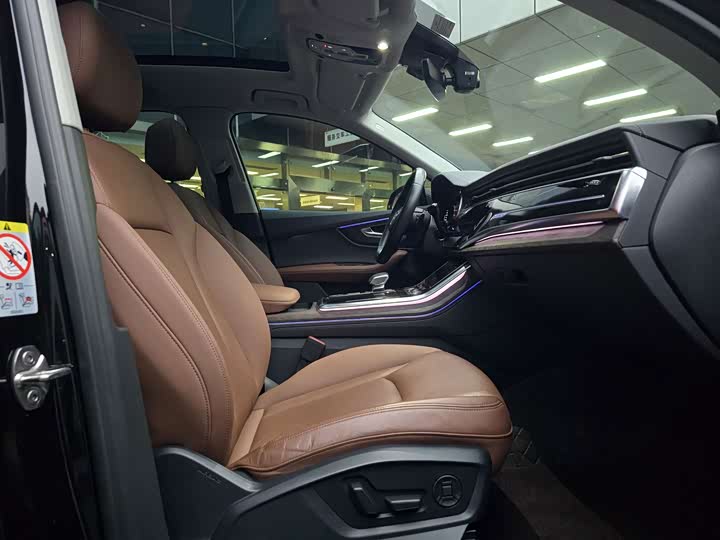 Фото 11 - Audi Q7