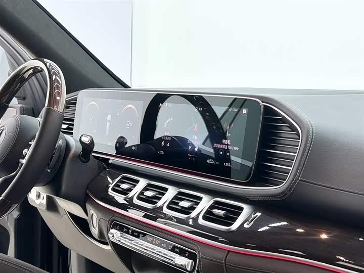 Фото 17 - Mercedes-Benz GLS-Class