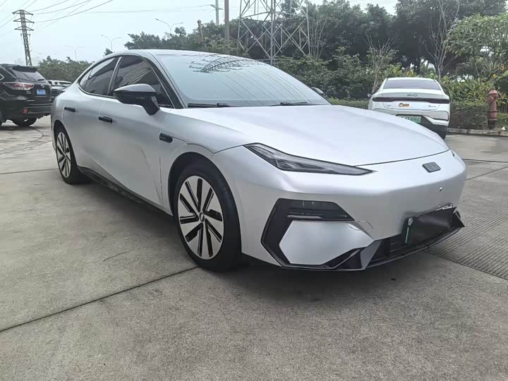 Фото 3 - Geely Galaxy E8