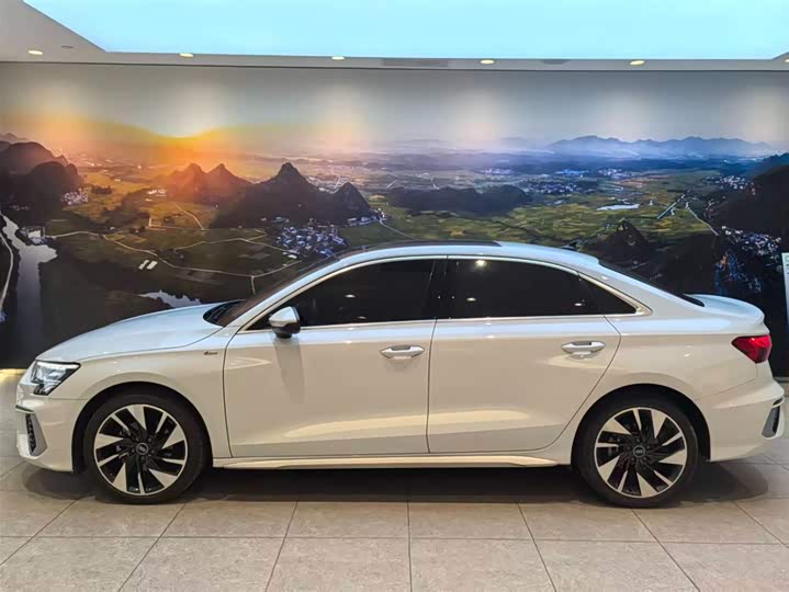 Фото 4 - Audi A3