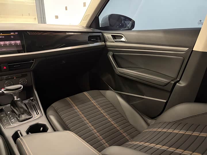 Фото 15 - Volkswagen Lavida