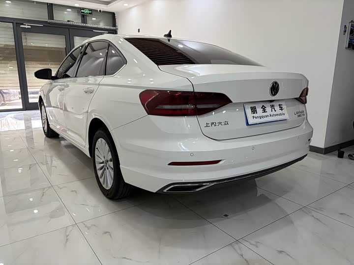 Фото 16 - Volkswagen Lavida